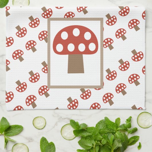 Fairy Tale Whimsical Red Mushroom Serviette de cui (Plié)