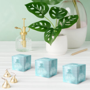 Fairy Wing Mint Gown Luxe Pearl Green Aqua Sheen Bedankdoosjes