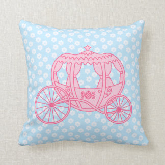 Fairytale Carriage Design in Pink and Blue. Kussen
