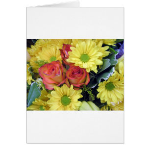 Faisceaux jaunes et roses rouges