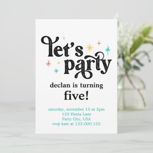 Faisons une simple invitation d'anniversaire (Debout devant)