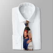 Faites vos propres moments de famille, Cravate (Attaché)