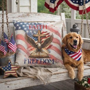 Faith & Freedom Eagle Huldiging Buitenkussen