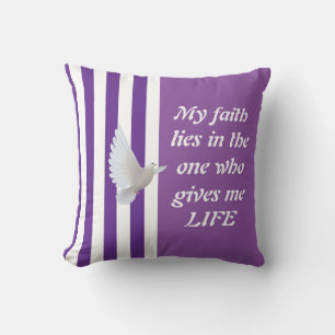 Faith Gives Life Paarse Stripe Reversible Pillow Kussen