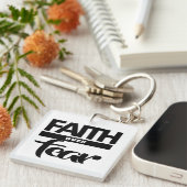 Faith Over Fea Sleutelhanger (Voorkant Rechts)