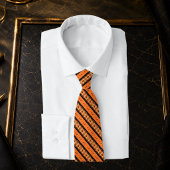 FALCON – Cravate Orange & Noir Puissante