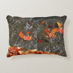 Fall Leaves in Waterfall I Autumn Photography Accent Kussen
