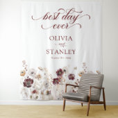 Fall Wildflower Best Day Ever Wedding Wandkleed (In situ)