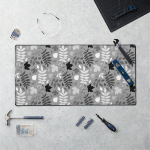 Fallen Leaves Big Pattern Monochrome op grijs Bureaumat