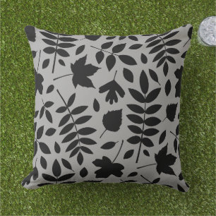 Fallen Leaves LG Pattern Zwart op Grijs Buitenkussen