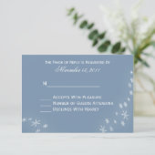 Falling Snowflakes Winter Wedding Cartes RSVP (Debout devant)