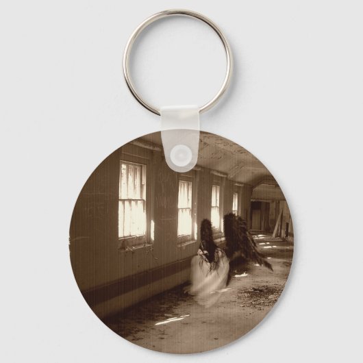 Falln Asylum Angel Sleutelhanger (Voorkant)