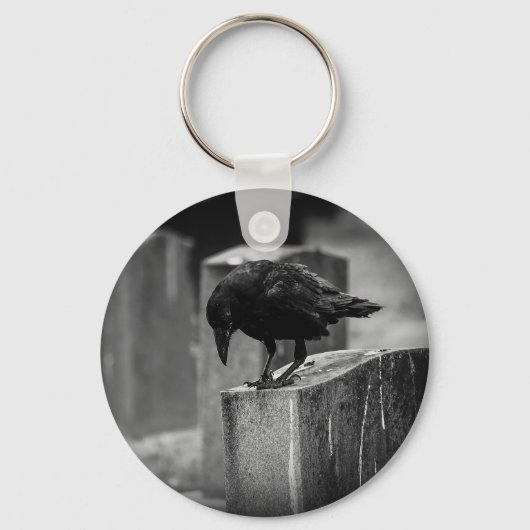Falln Cemetery Crow Sleutelhanger (Voorkant)