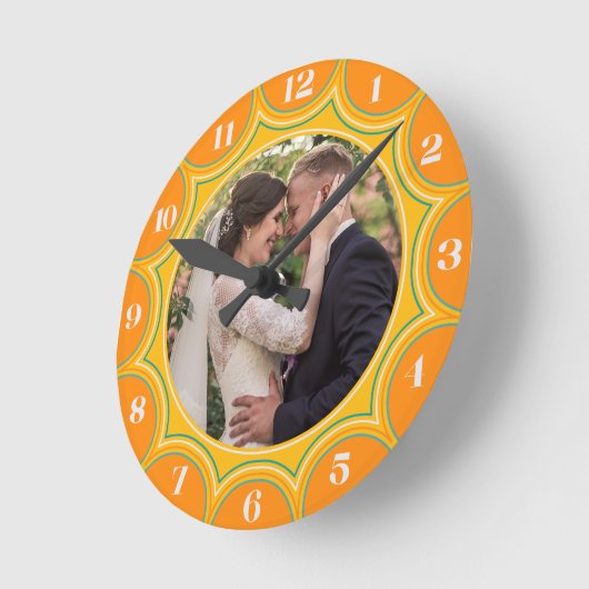 Familie Foto Modern Sinaasappel Sunburst gepersona Ronde Klok (Hoek)