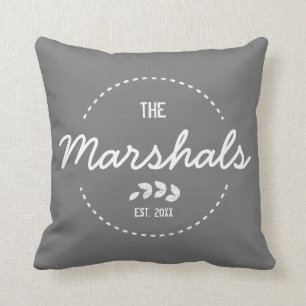 Familie nieuwe startpunt: White Stamp Kussen