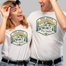 Familie RV Road Trip Groene en Gele Camper Logo T-shirt