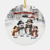 Familie Sneeuwman Gepersonaliseerde Kerst Ornament (Voorkant)