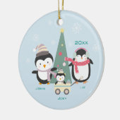 Familie van 3 pinguïns en kerstbomen keramisch ornament (Links)
