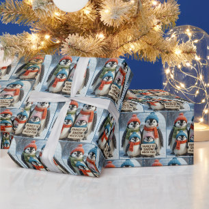 Familie van pinguïns met een leuk teken cadeaupapier