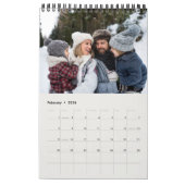 Familiefoto collage rustige monogram zwart & crème kalender (Feb 2026)