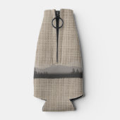 Familienaam Cabin Deer Pine Tree Forest Burlap Flesjeskoeler (Achterkant)