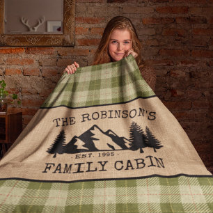 Familienaam Cabin Trees Sage Green Play Burlap Fleece Deken