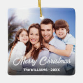 Familienaam Elegant Script Merry Christmas Keramisch Ornament (Voorkant)