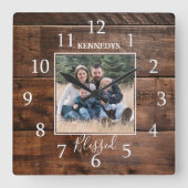 Familienaam Foto Rustic Wood Vierkante Klok (Voorkant)