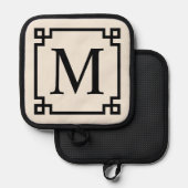 Familienaam Monogram en Chique Griekse Key Border Pannenlap (Voorkant / Achterkant)