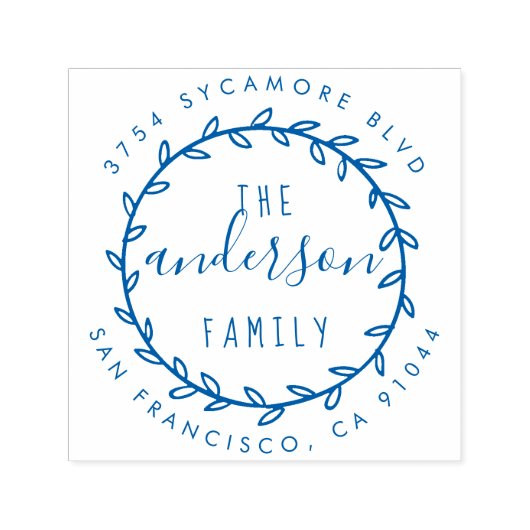 Familienaam Rustiek Script & Krans Retouradres Zelfinktende Stempel (Design)