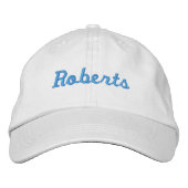 Familiereünie in wit en lichtblauw: geborduurde pet (Voorkant)