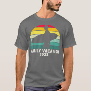 Familievakantie 2022 Retro voor surfende som T-shirt