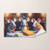 Famille de souris à la table à manger - (Serviette à main)