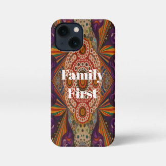 Family First Quote Phone Cover – Protective iPhone 13 Mini Hoesje
