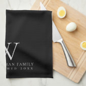 Family Monogram Elegant Black Kitchen Theedoek (Quarter Fold)