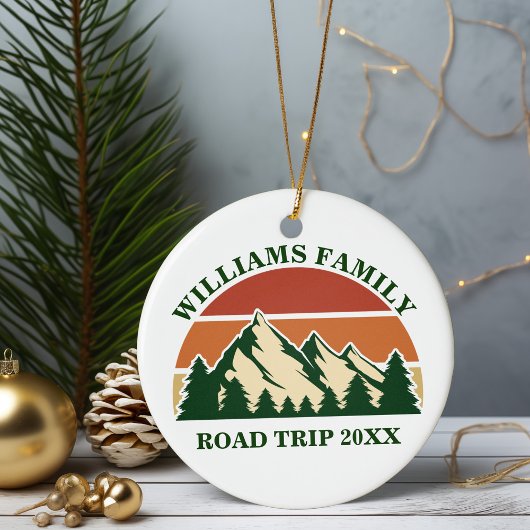 Family Road Trip Mountains  Aangepast Keepomwille Keramisch Ornament