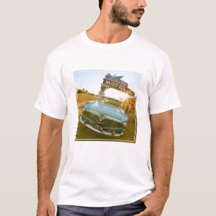 Famous Blue Swallow Motel aan Route 66 T-shirt