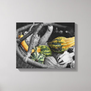 Fancy bronnen in warme mandje gedeeltelijke kleure canvas afdruk