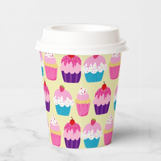 Fancy, kleurrijke cupcakes op gele dag papieren bekers (Rechts)