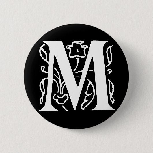 Fancy letter M Ronde Button 5,7 Cm (Voorkant)