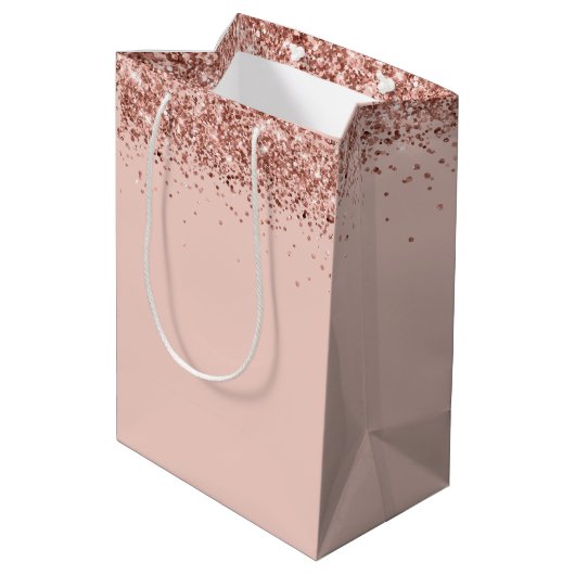 Fancy script roze glitter Happy 16th Birthday Medium Cadeauzakje (Achterkant Gekanteld)