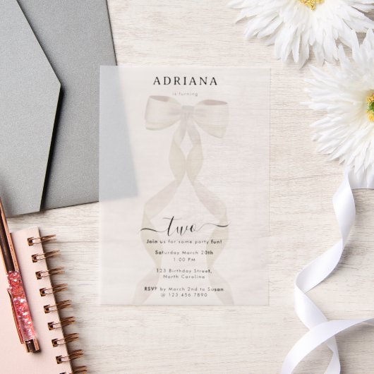 Fancy Waterverf White Bow Formal Birthday Vellum Uitnodigingen (Huwelijk)