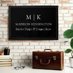 Fanion Monogramme minimaliste moderne ou ajouter un logo<br><div class="desc">Décor Moderne Minimaliste En Pennant. Noir & Blanc ou choisissez vos couleurs personnalisées. Idéal pour les petites entreprises, les marques d'entreprise, les indépendants, les vendeurs en ligne à domicile et plus encore. Facile à personnaliser avec vos initiales monographiques, nom et information d'entreprise, titre de poste, slogan ou même ajouter votre...</div>