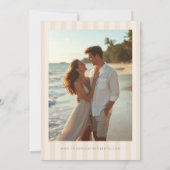 Fantasievol Schelp Monogram Kust Bruiloft Save The Date (Achterkant)