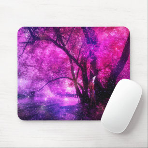 Fantasy fairy hide in roze bos nabij rivier muismat