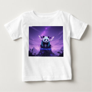 Fantasy gevleugelde panda op zwevende piek
