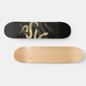 Fantasy Gold en Black Mystical Snakes Skateboard (Horizontaal)