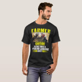 Farmer Attach Flying Tools Offsive Language T-shirt (Voorkant volledig)