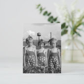 Farmer's Daughters, 1939 Briefkaart (Staand voorkant)