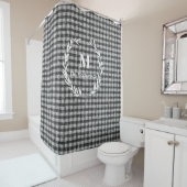 Farmhouse Black and White Gingham Monogram Name Douchegordijn (In situ)